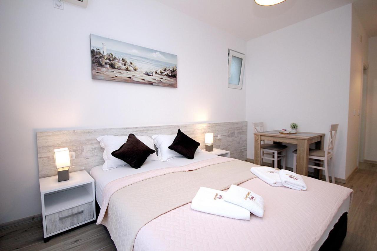 Apartments Saric Bar Ngoại thất bức ảnh
