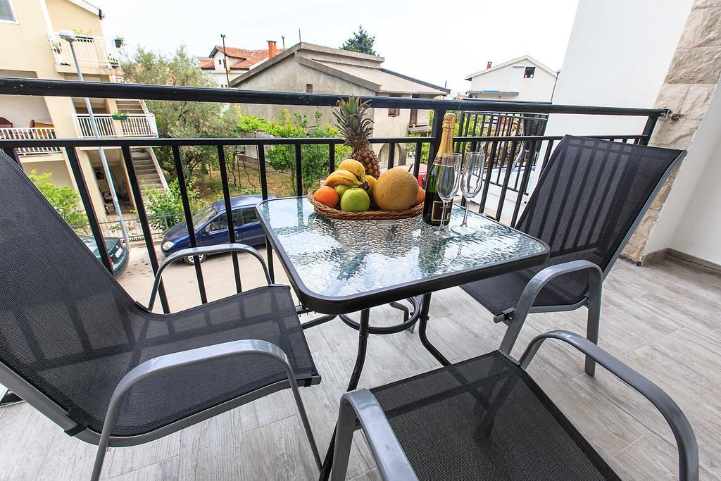 Apartments Saric Bar Ngoại thất bức ảnh